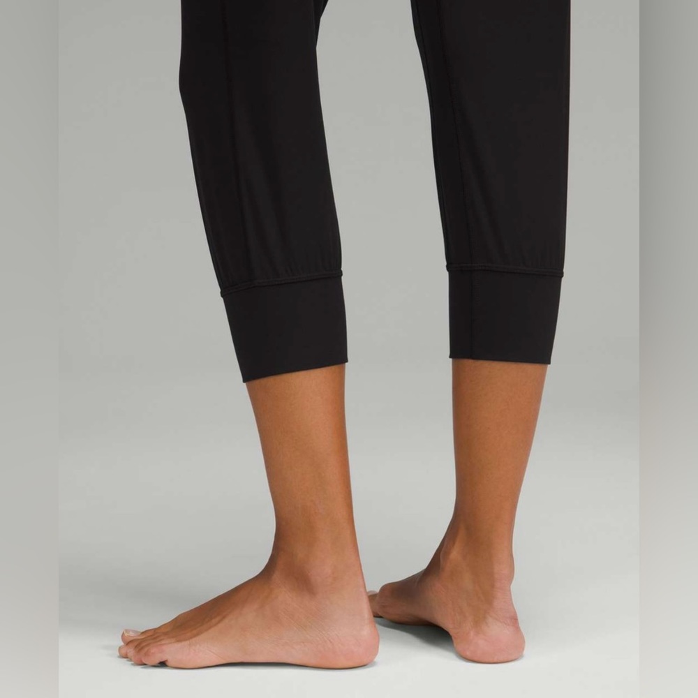 Bundle of 2 Lululemon Align High Rise Cropped Jogger 21” (Dark Olive + Black) - Picture 6 of 14